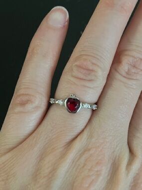 Fragrant Jewels Ring with Red Apple Gem